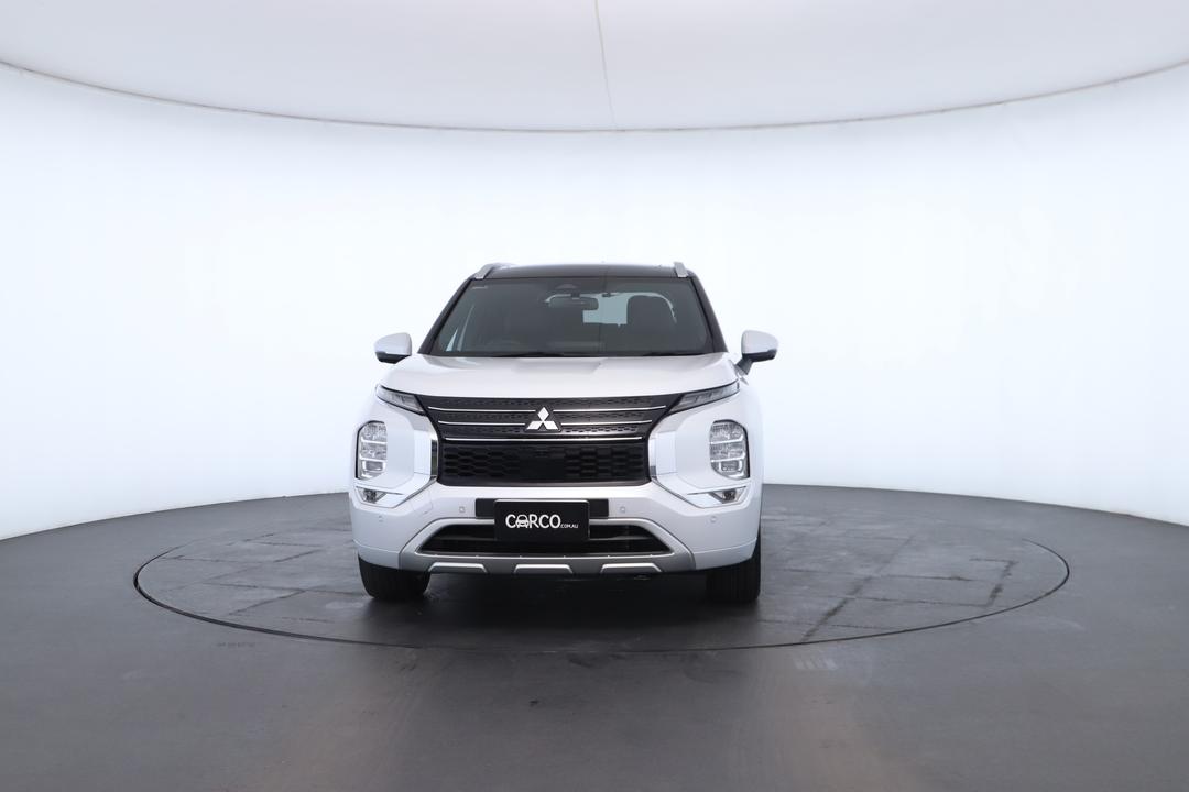 Exterior view frame 3