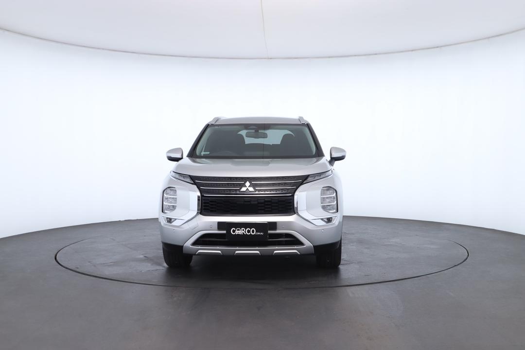 Exterior view frame 3