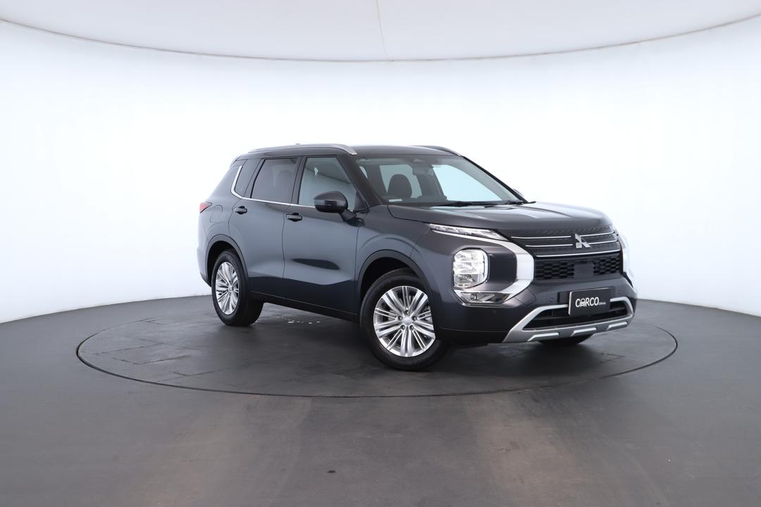 Exterior view frame 0