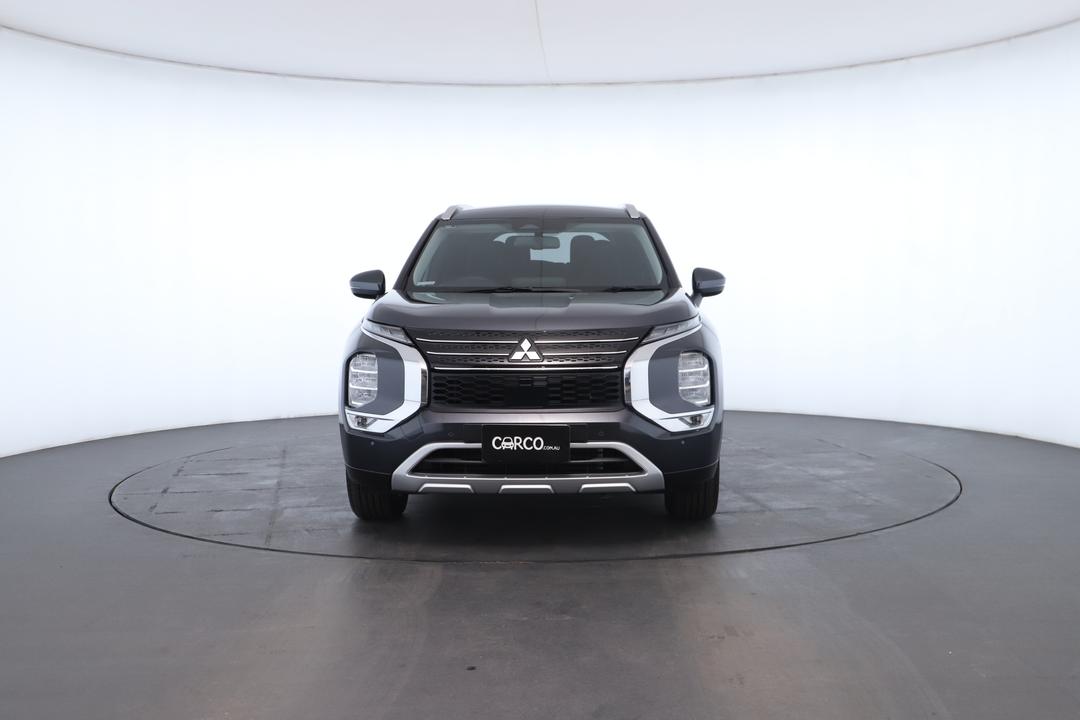 Exterior view frame 3