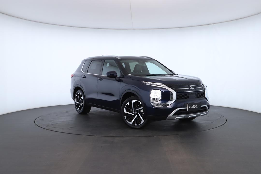 Exterior view frame 0