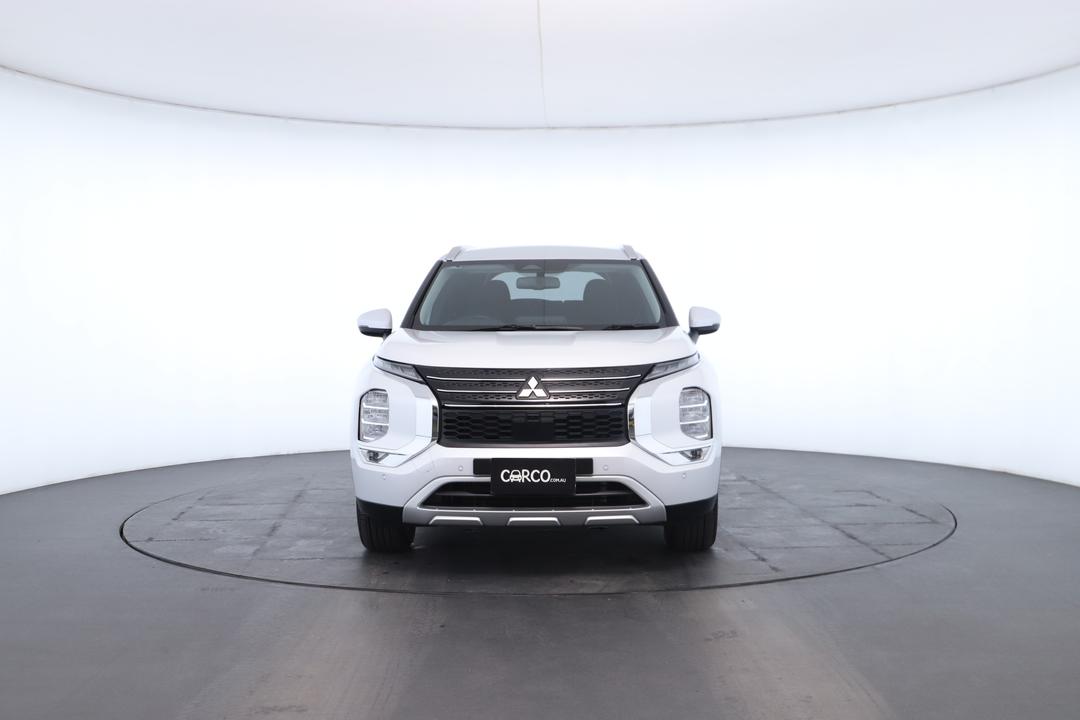 Exterior view frame 3