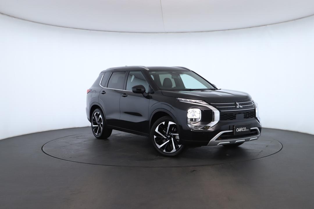 Exterior view frame 0