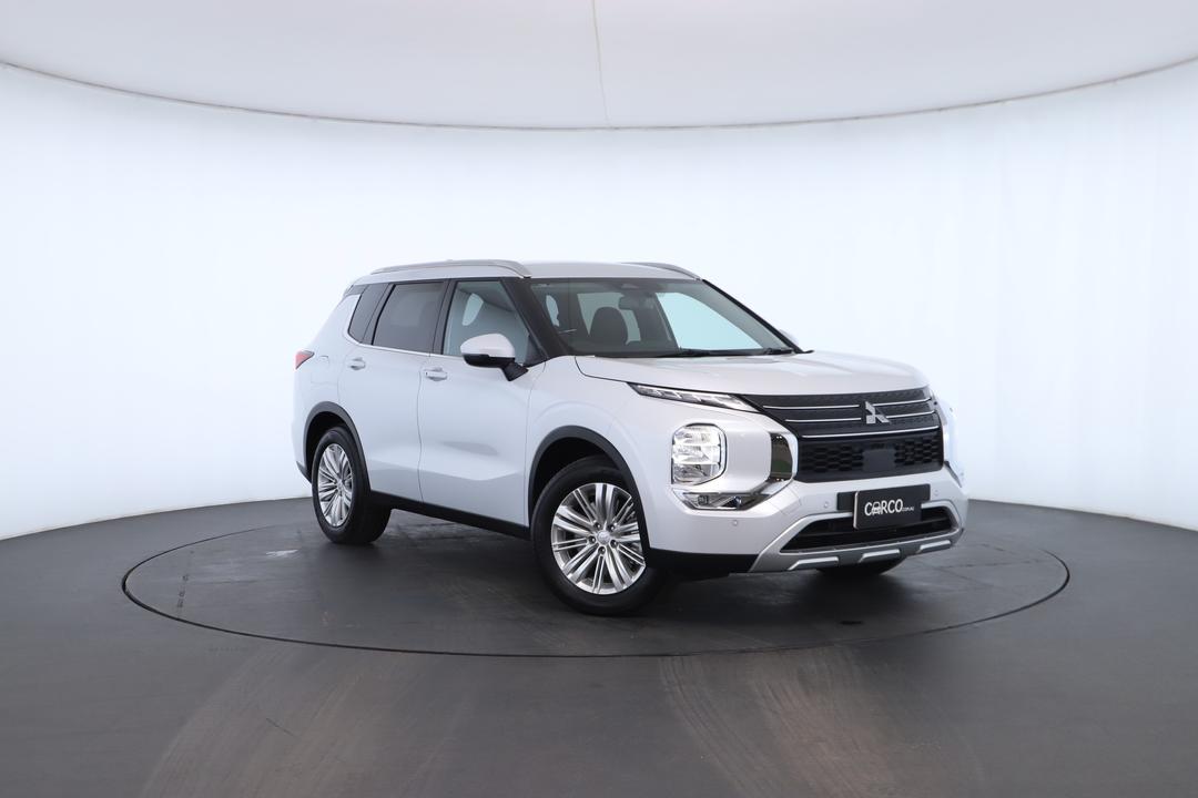 Exterior view frame 0