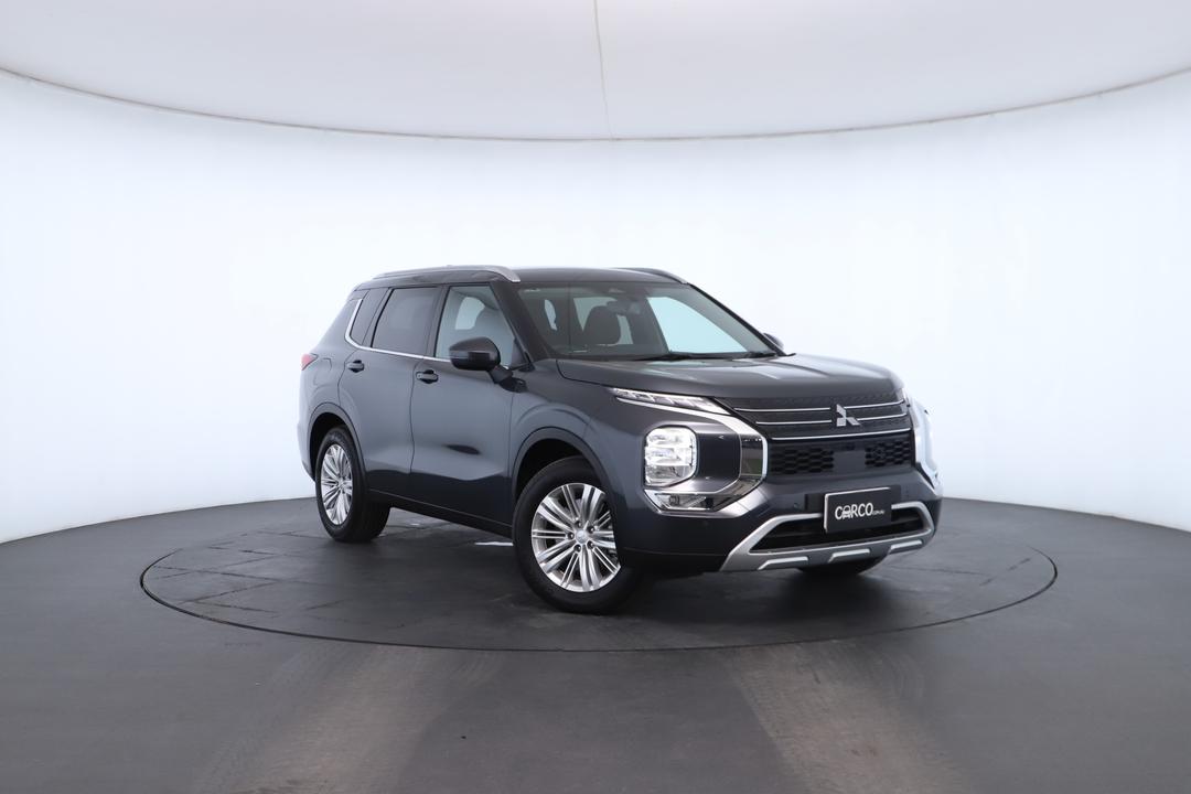 Exterior view frame 0