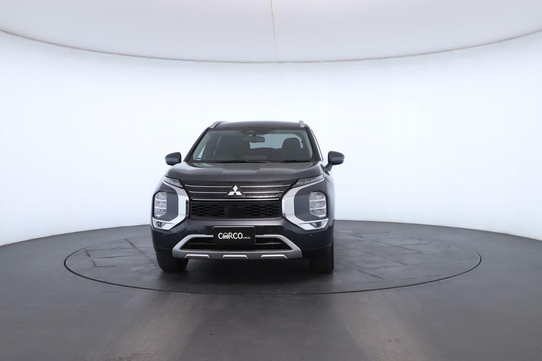 Exterior view frame 3