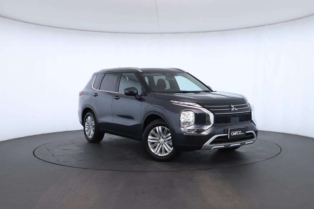 Exterior view frame 0