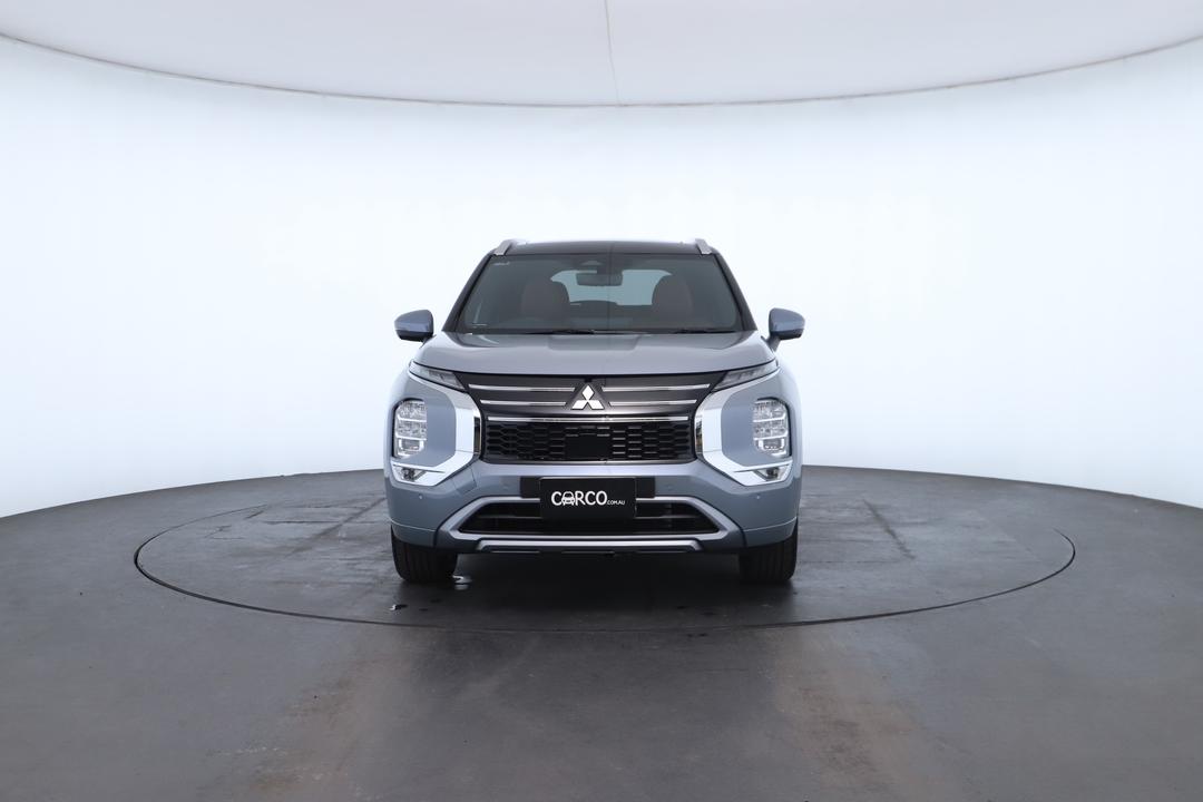 Exterior view frame 3