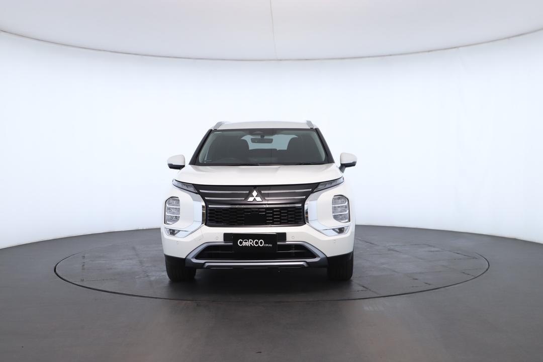 Exterior view frame 3