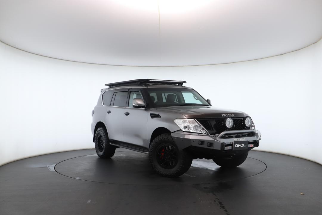 Exterior view frame 0