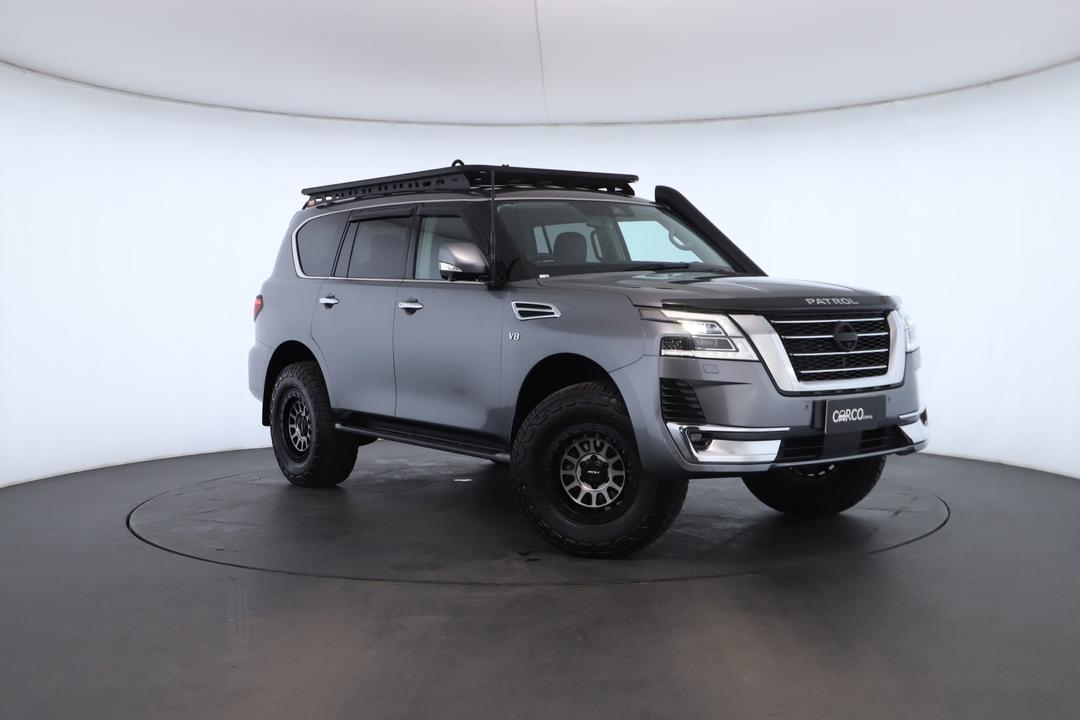 Exterior view frame 0