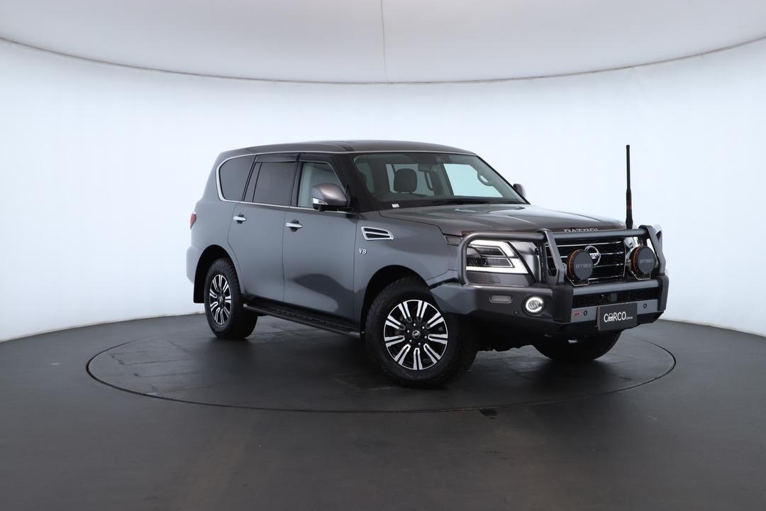 Exterior view frame 0