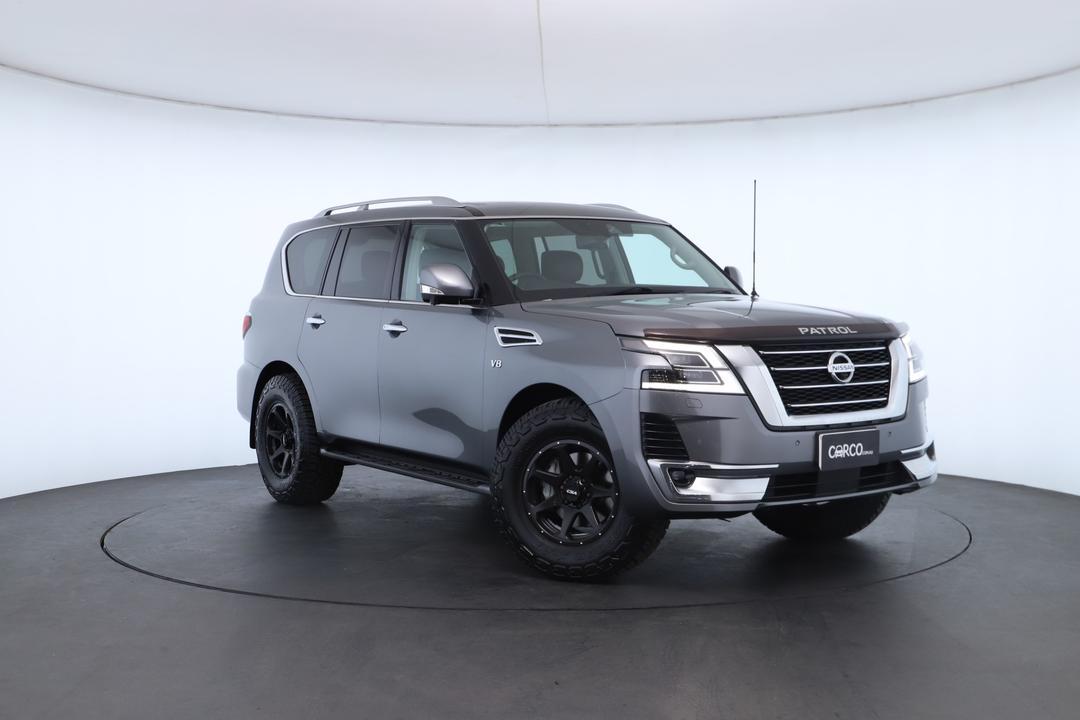 Exterior view frame 0