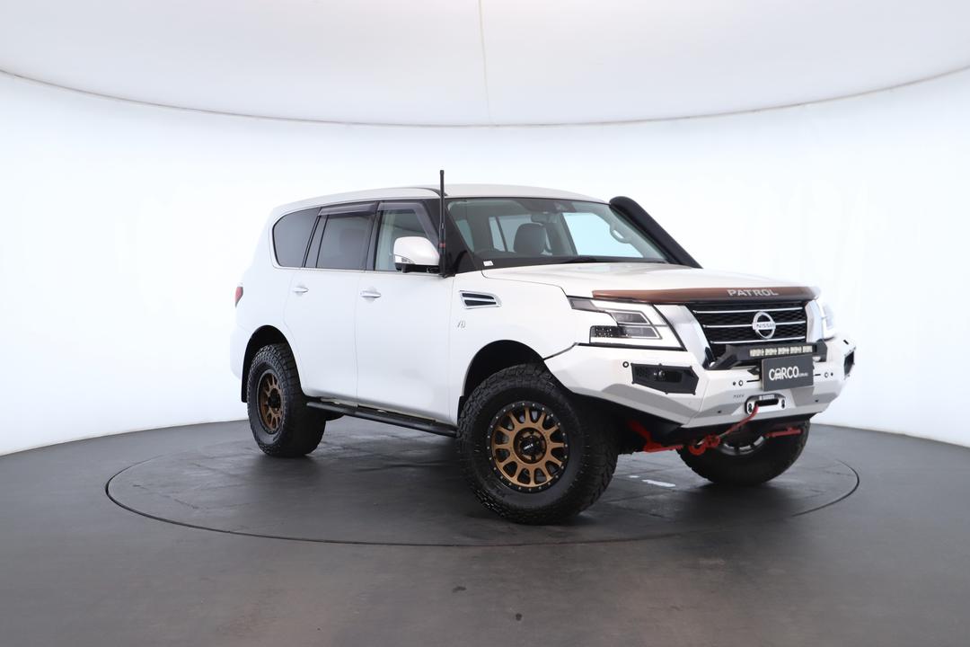 Exterior view frame 0