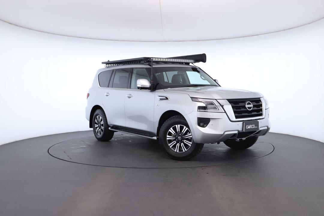 Exterior view frame 0