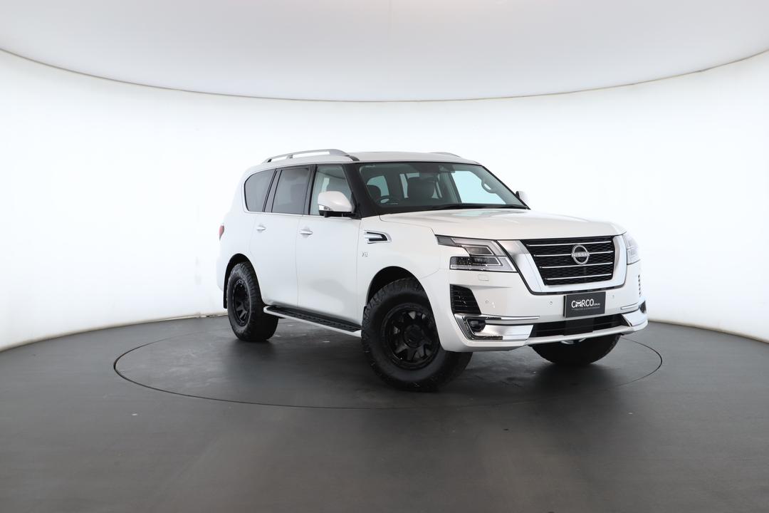 Exterior view frame 0