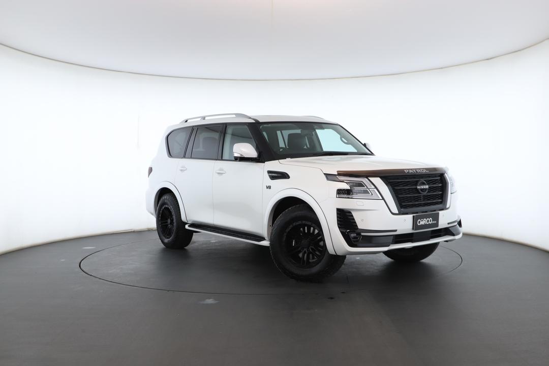 Exterior view frame 0