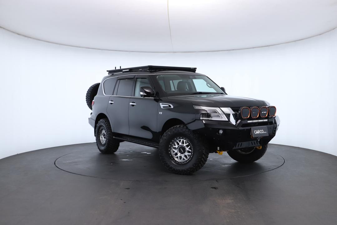 Exterior view frame 0