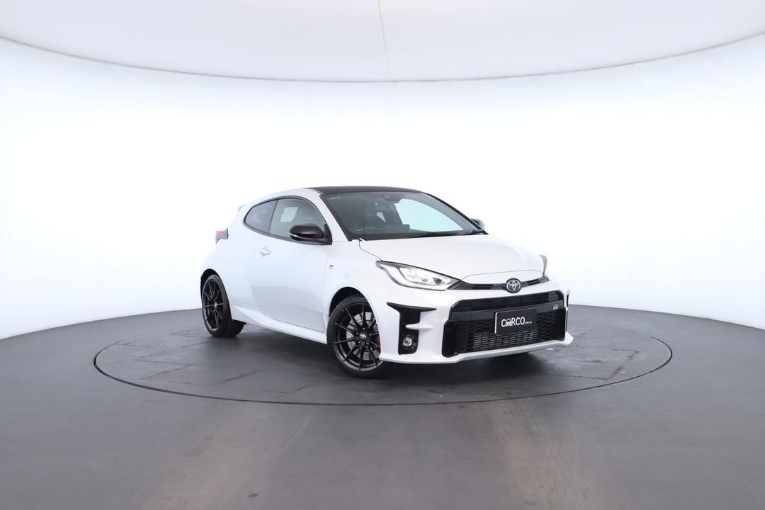 Exterior view frame 0