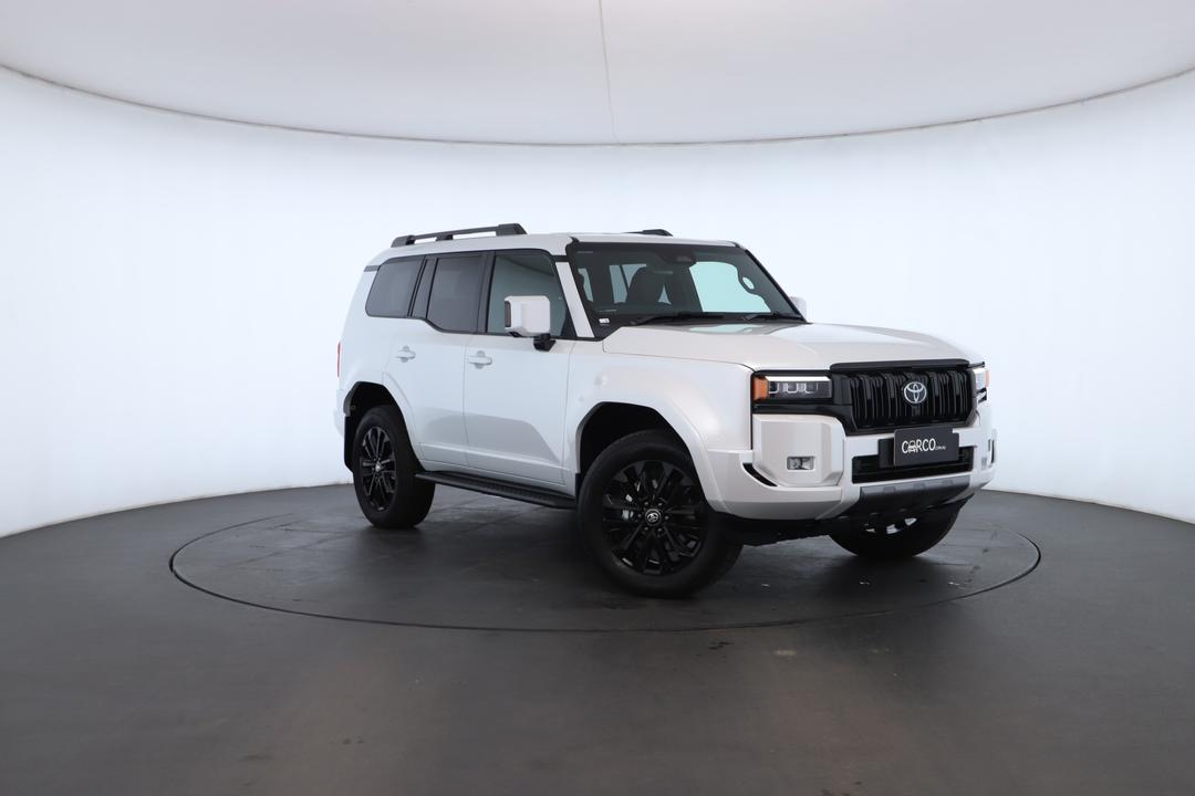 Exterior view frame 0