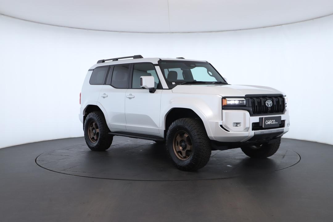 Exterior view frame 1