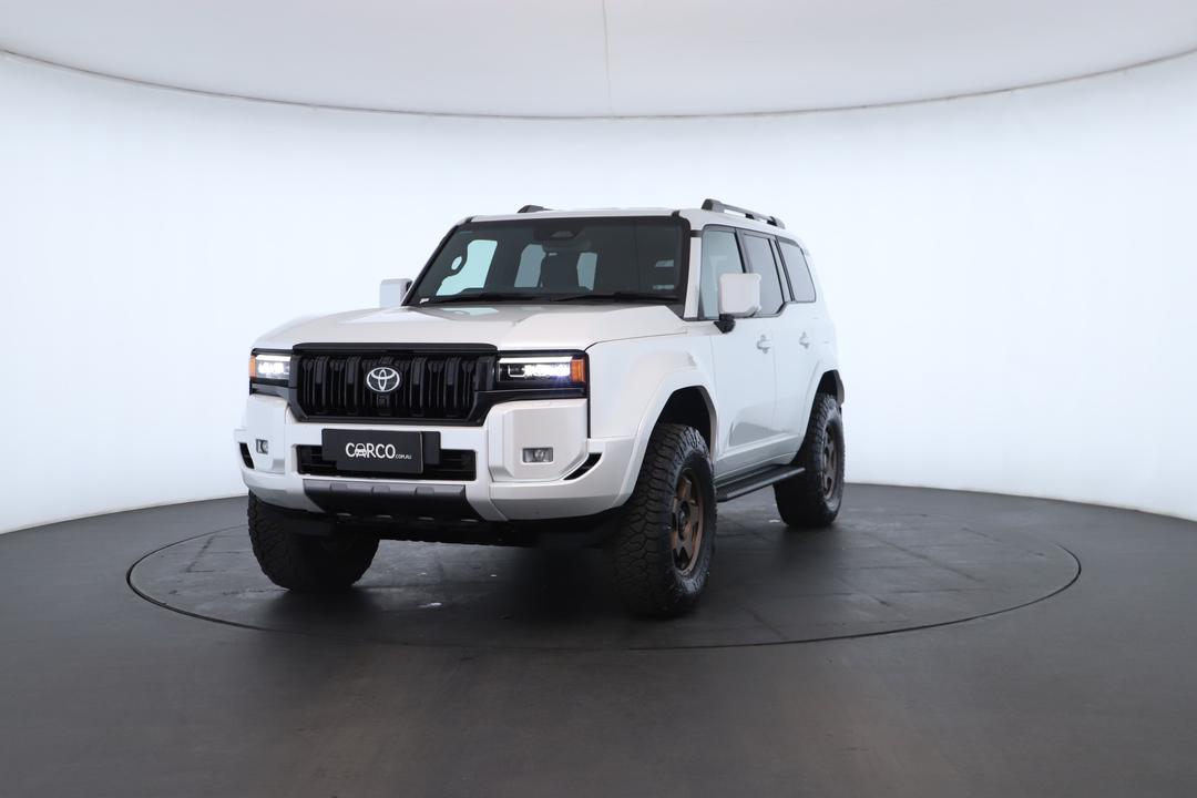 Exterior view frame 4