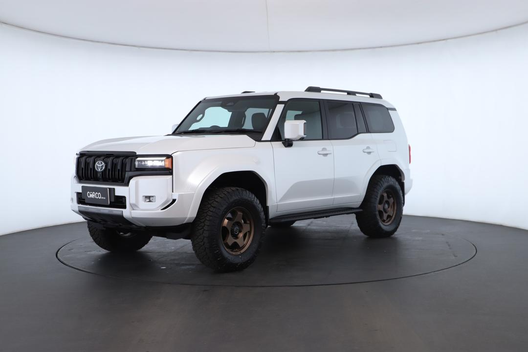 Exterior view frame 5