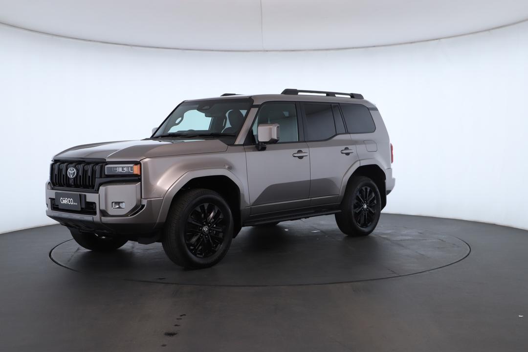 Exterior view frame 5