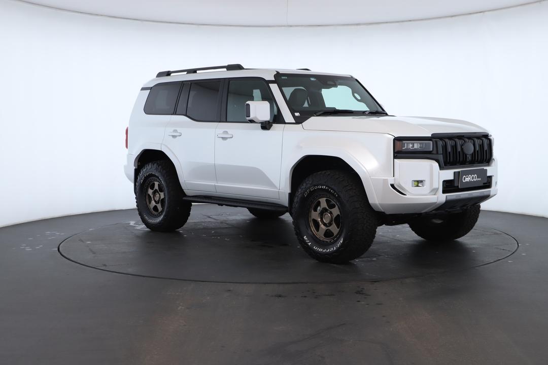 Exterior view frame 1