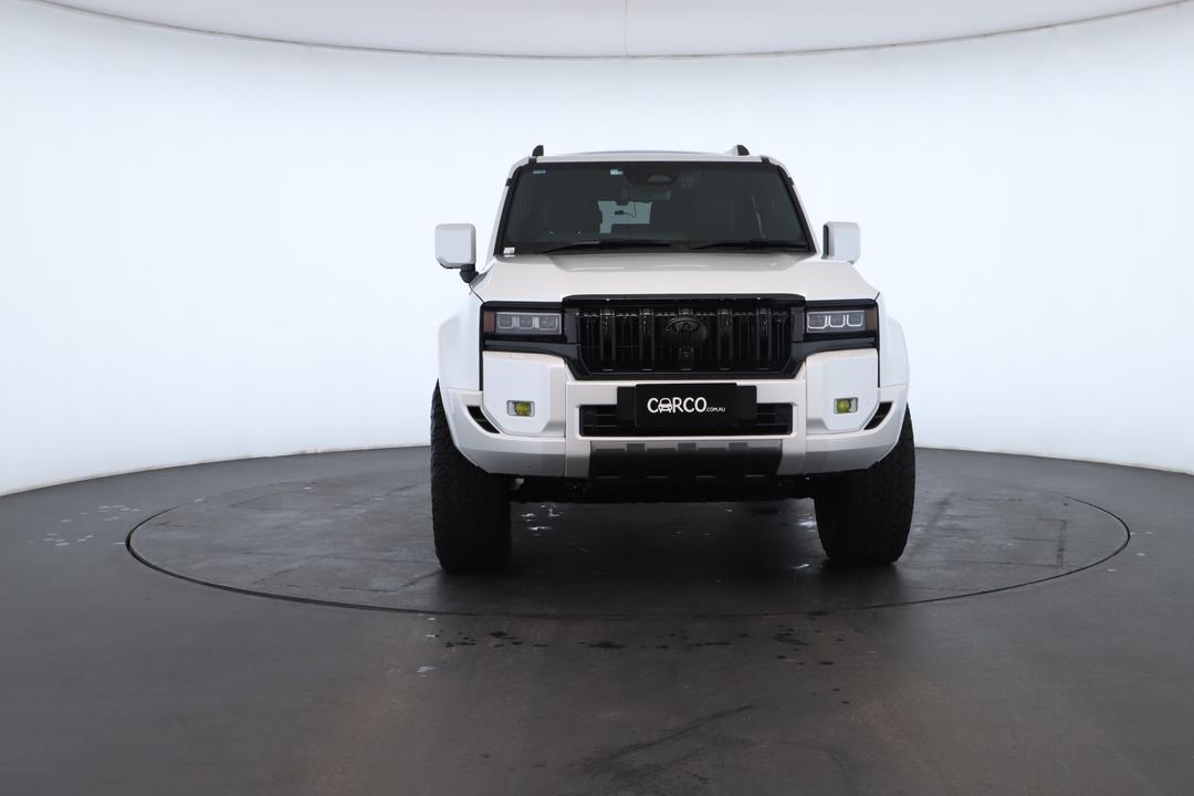 Exterior view frame 3