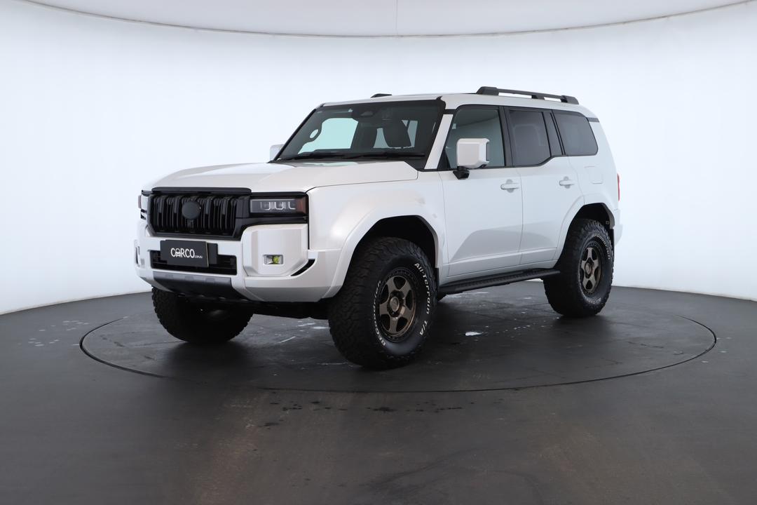 Exterior view frame 5