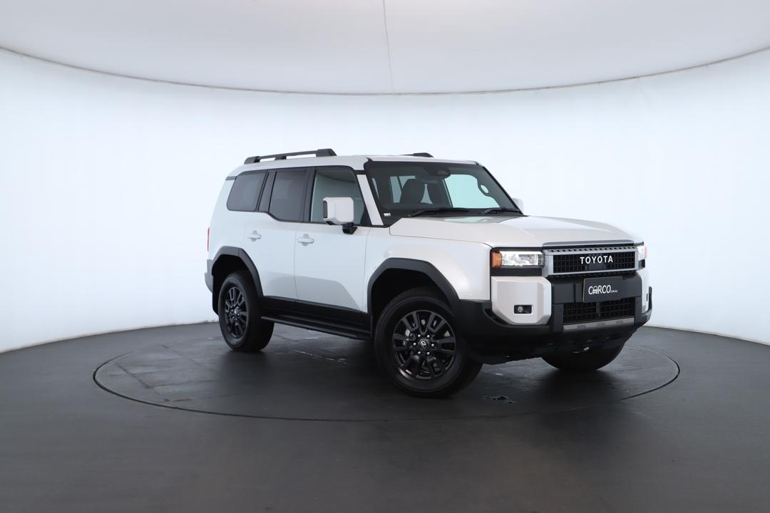 Exterior view frame 0