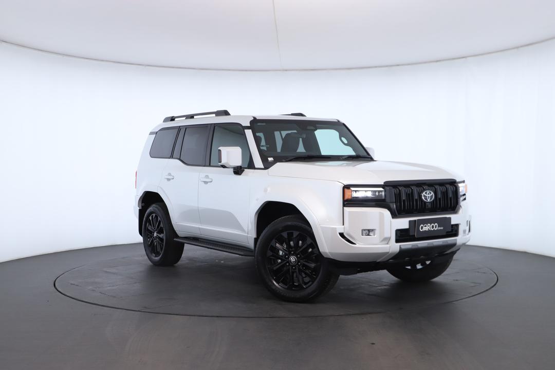 Exterior view frame 0