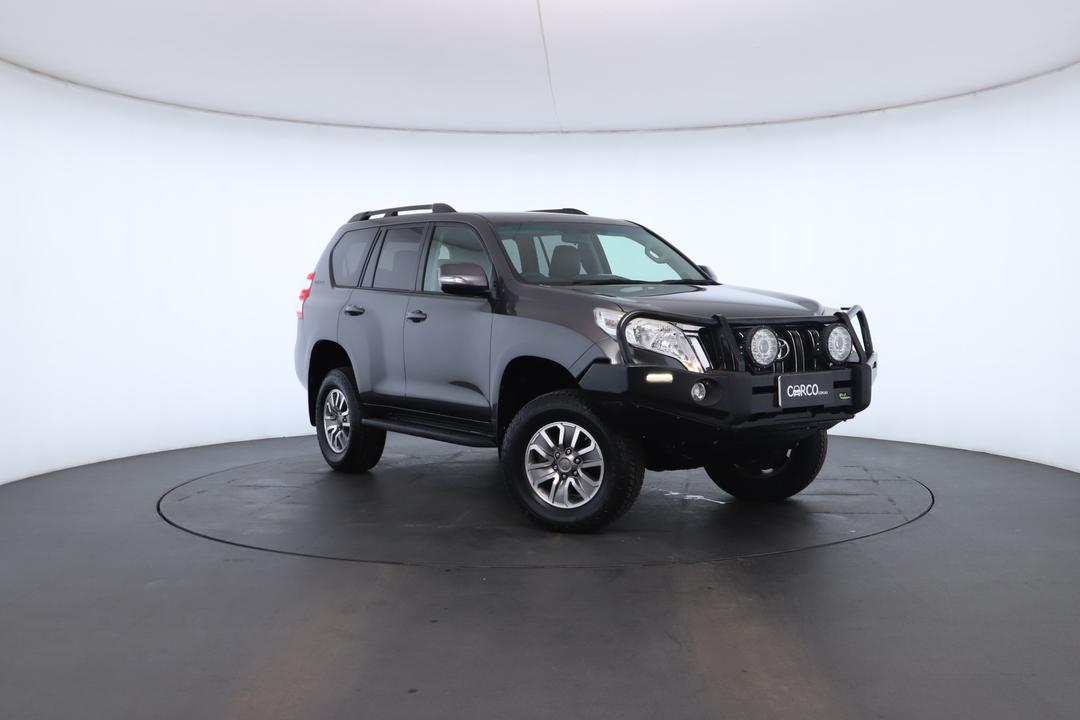 Exterior view frame 0