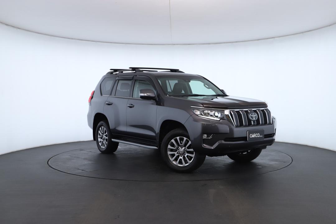 Exterior view frame 0