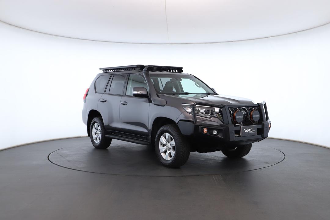 Exterior view frame 1