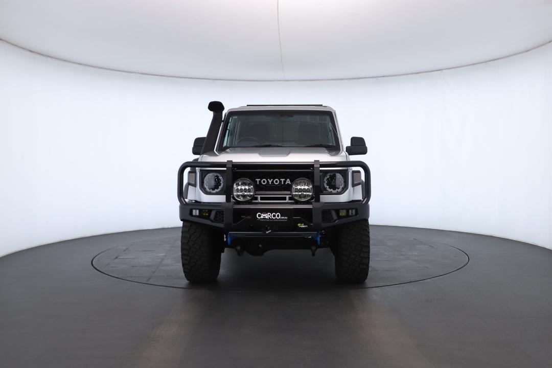 Exterior view frame 5