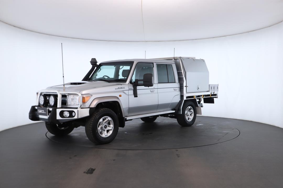 Exterior view frame 5