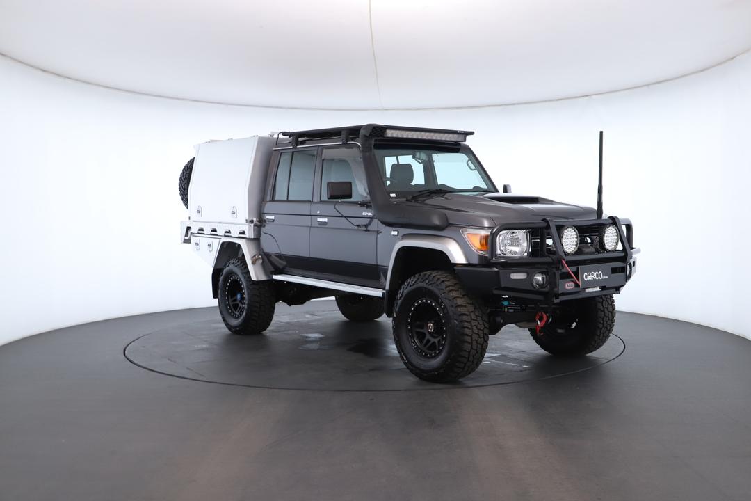 Exterior view frame 1