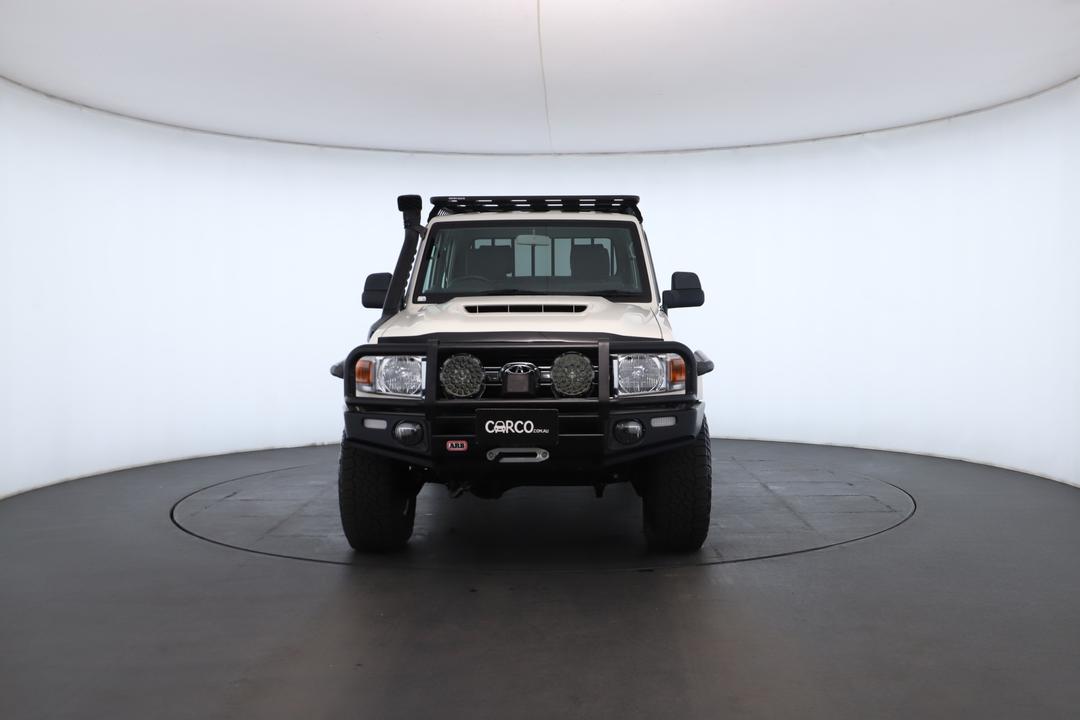 Exterior view frame 3