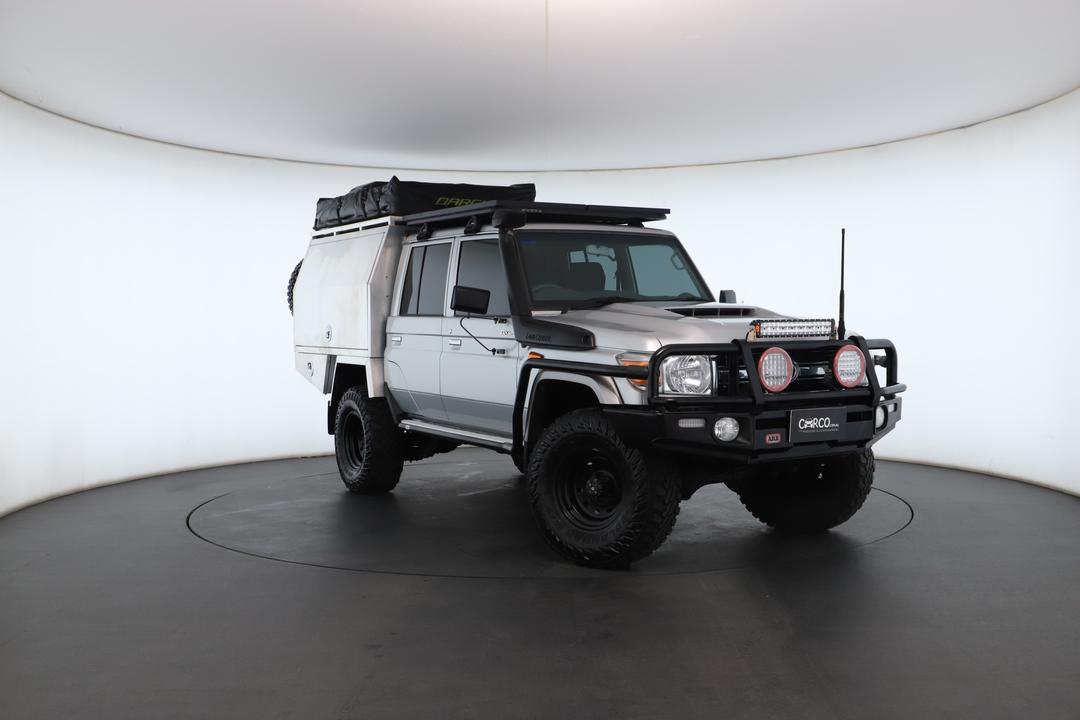 Exterior view frame 0