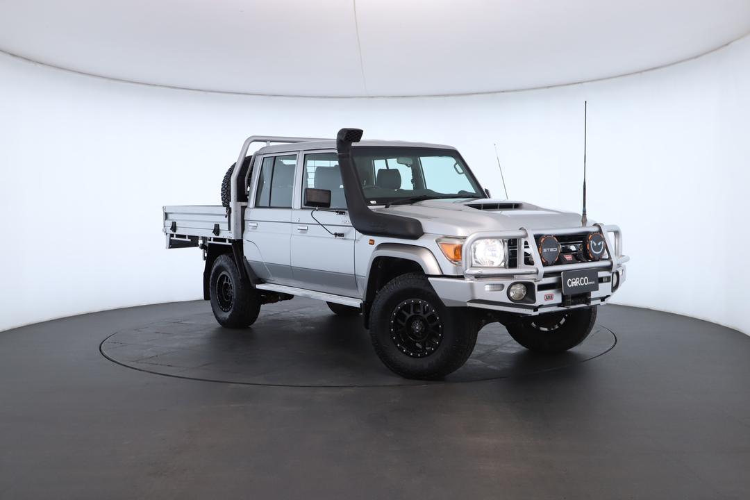 Exterior view frame 0