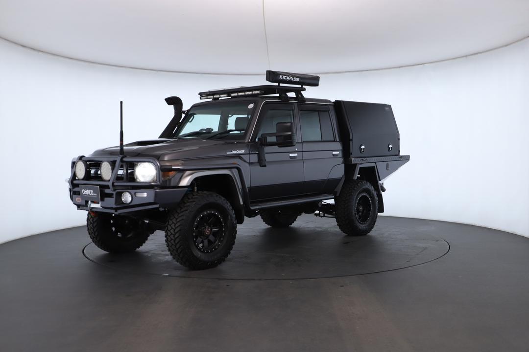 Exterior view frame 5