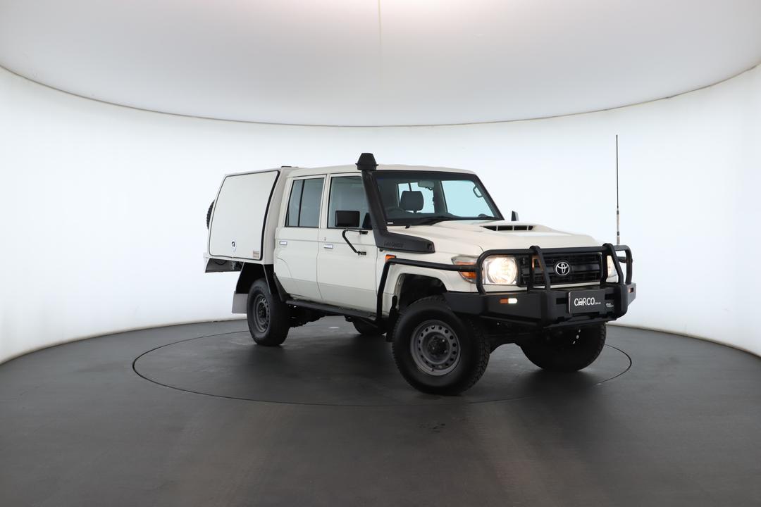 Exterior view frame 0