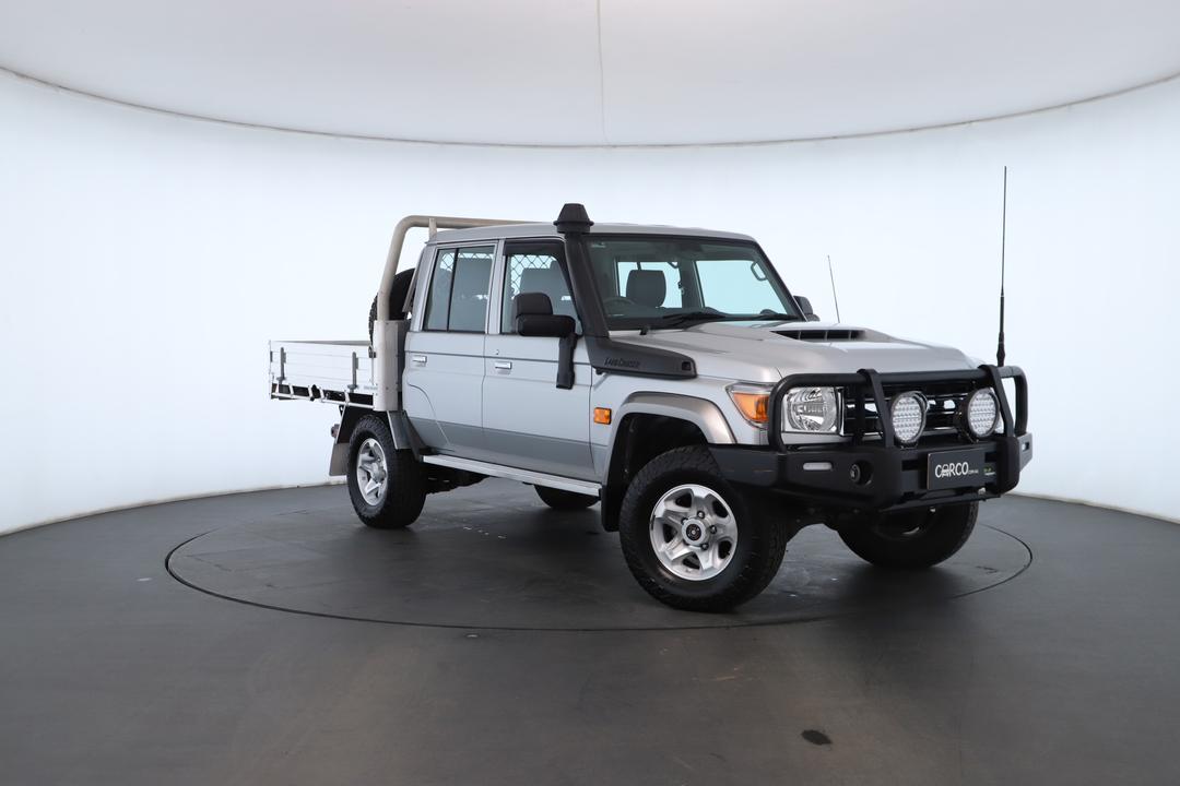 Exterior view frame 0