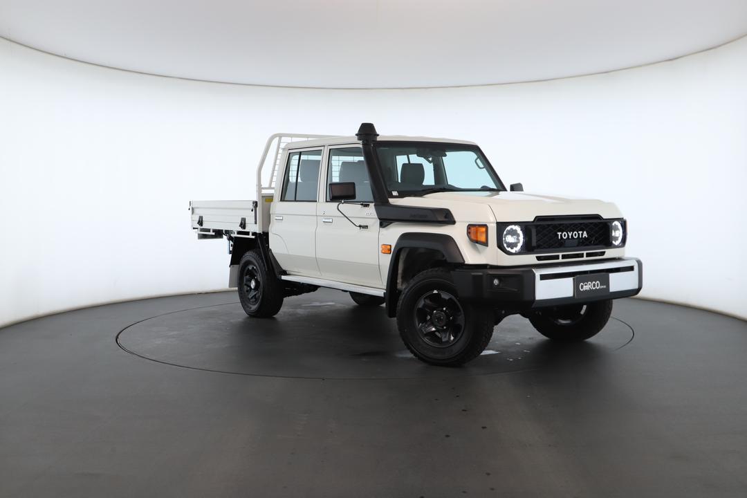Exterior view frame 0
