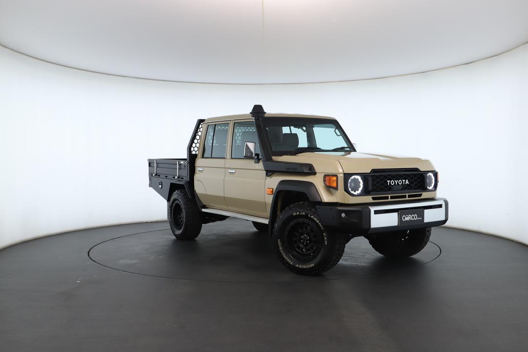 Exterior view frame 0