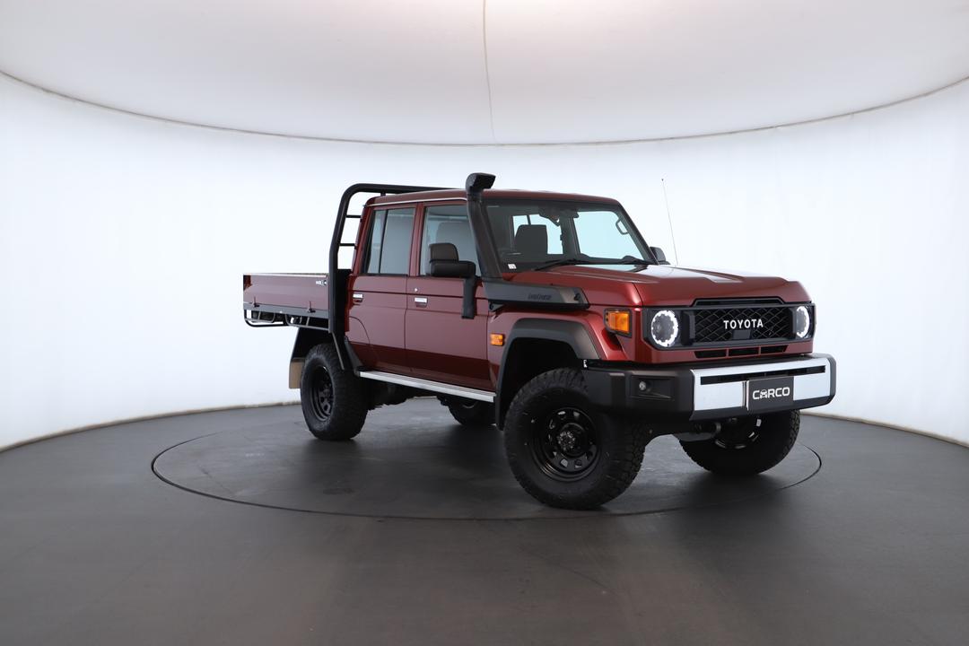 Exterior view frame 0