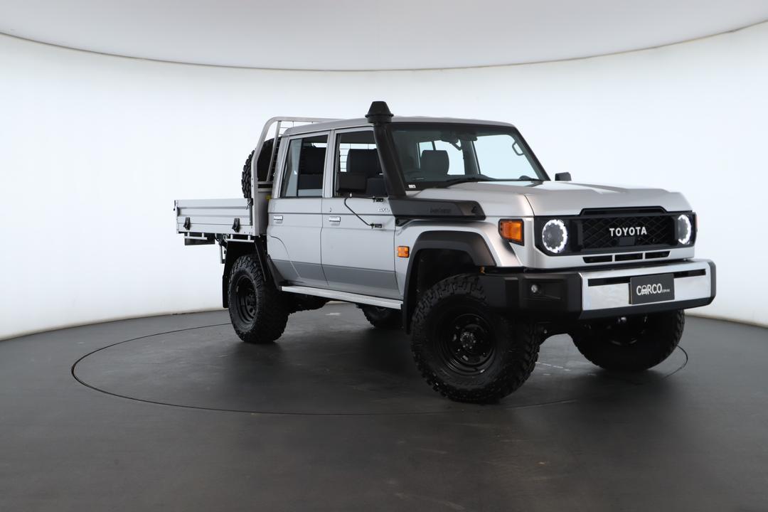 Exterior view frame 0