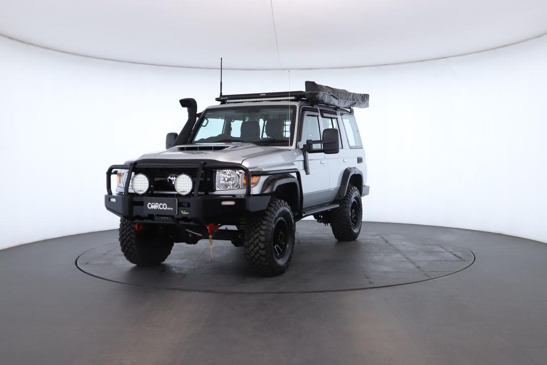 Exterior view frame 4